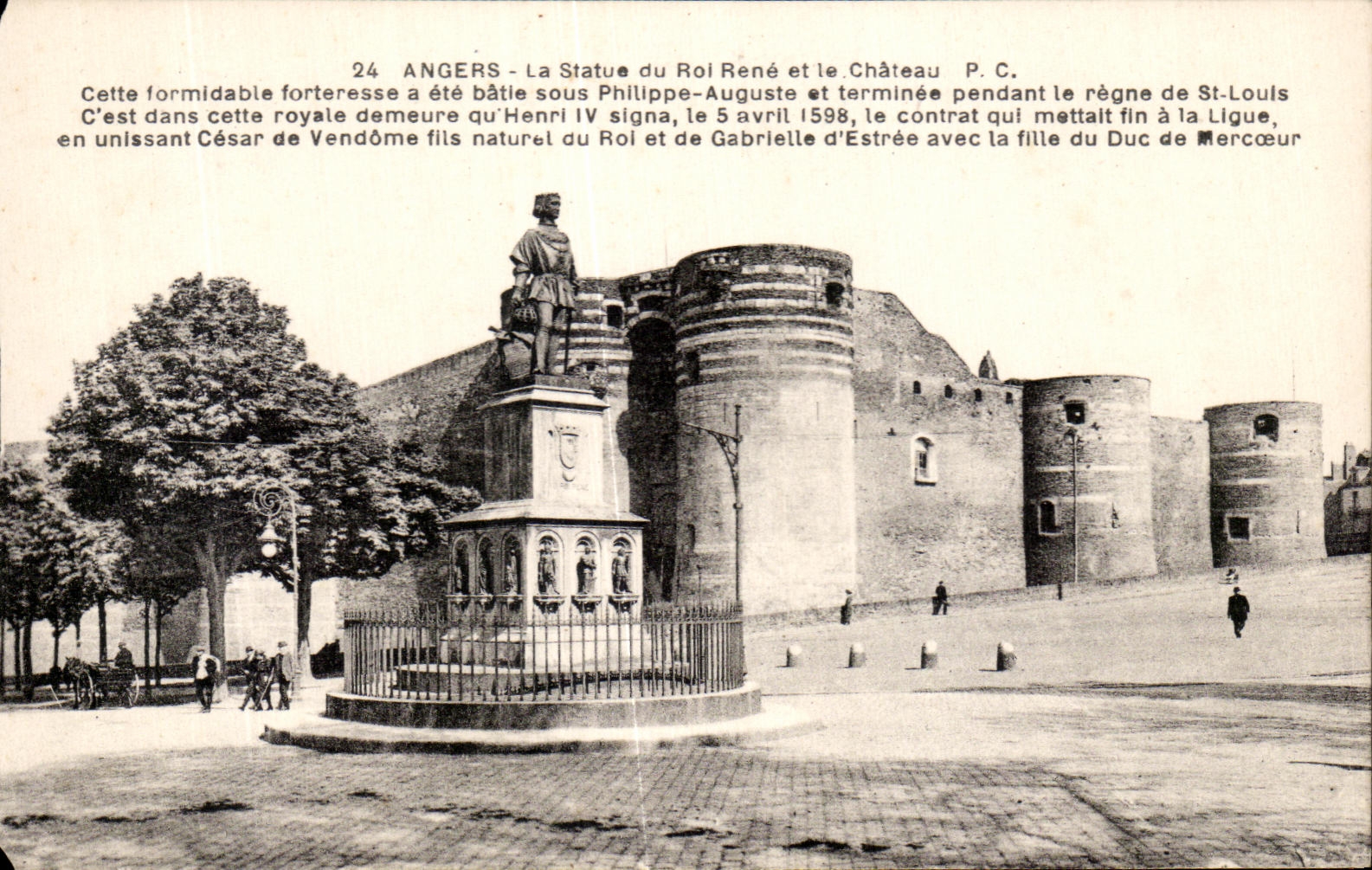 CPA Angers Statue of Rol Rene and the Castle