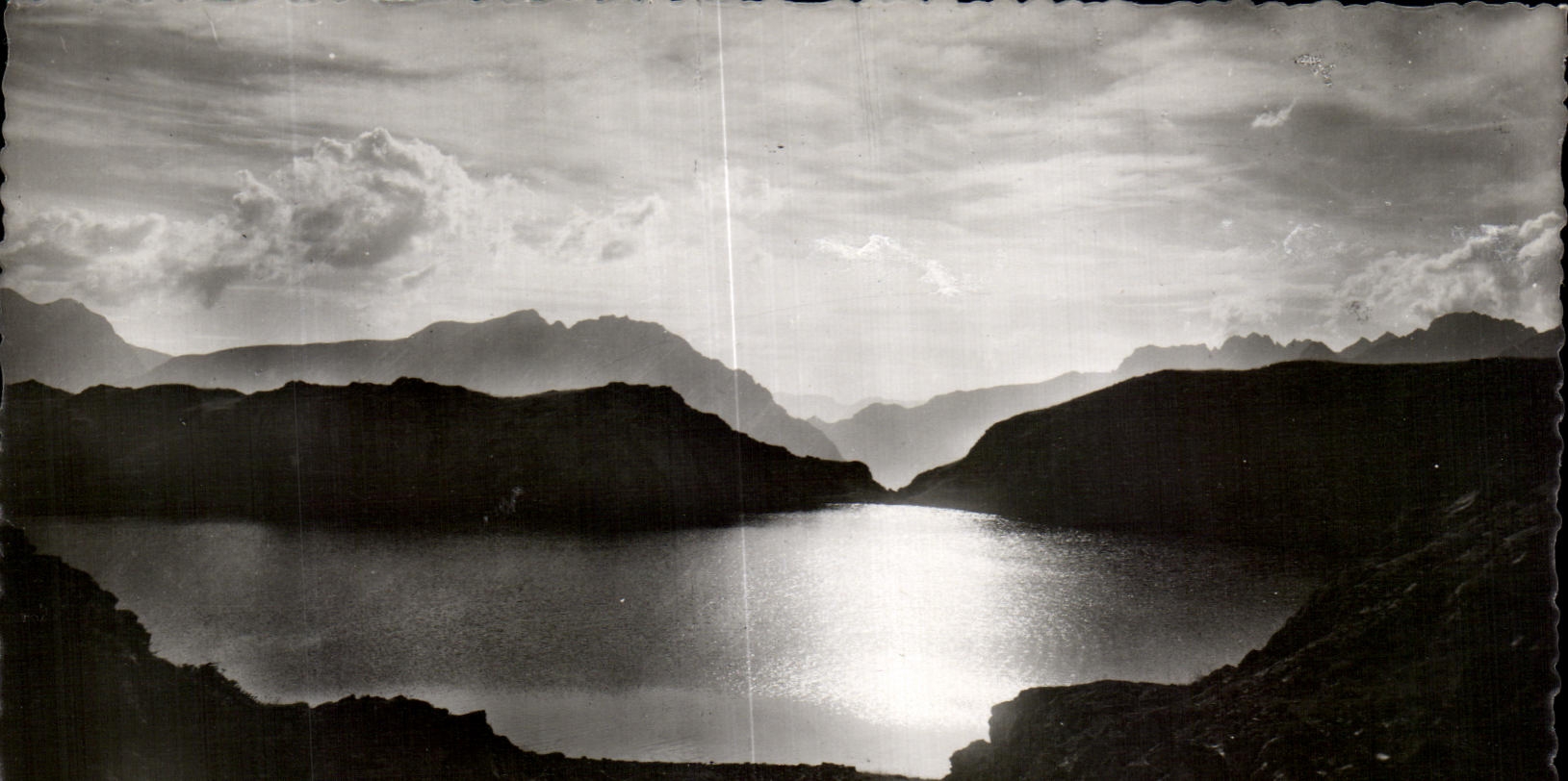 Lago negro de los oisans grandes Russet-red de CPA