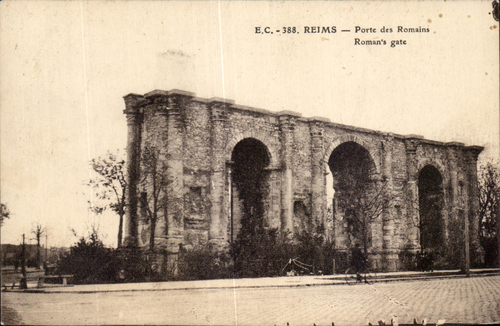 CPA Rheims Gate of the Romans