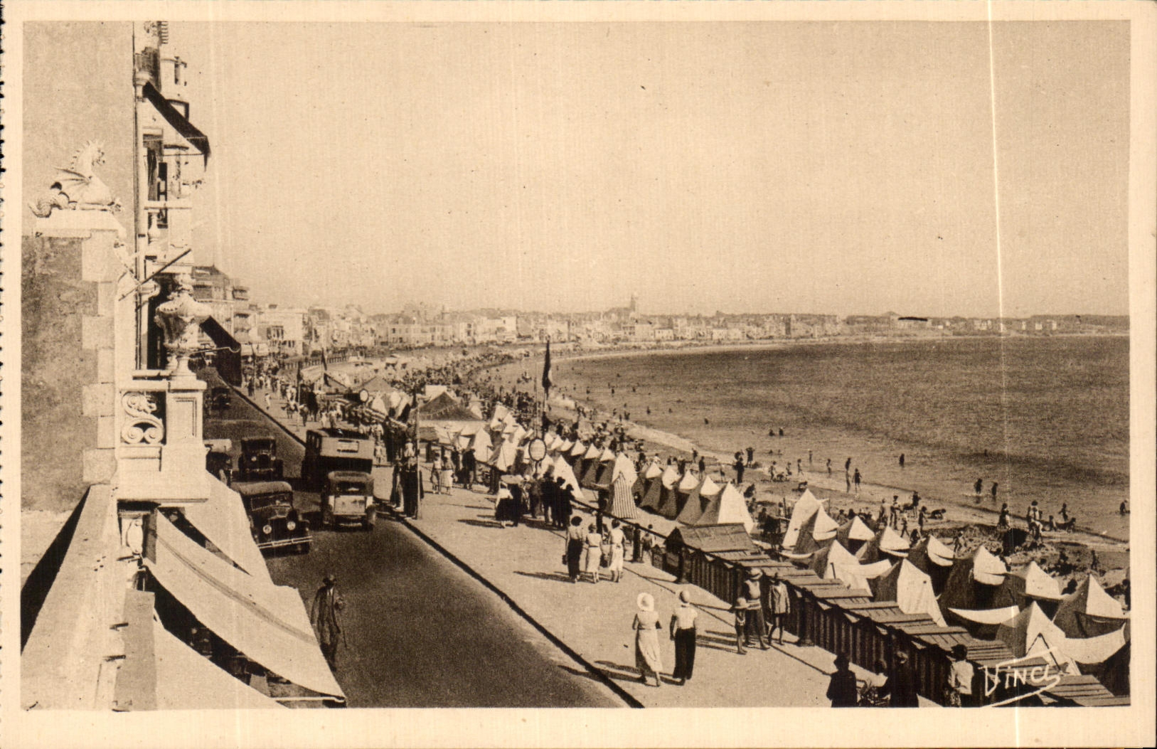 CPA Sables d'Olonne the Beach