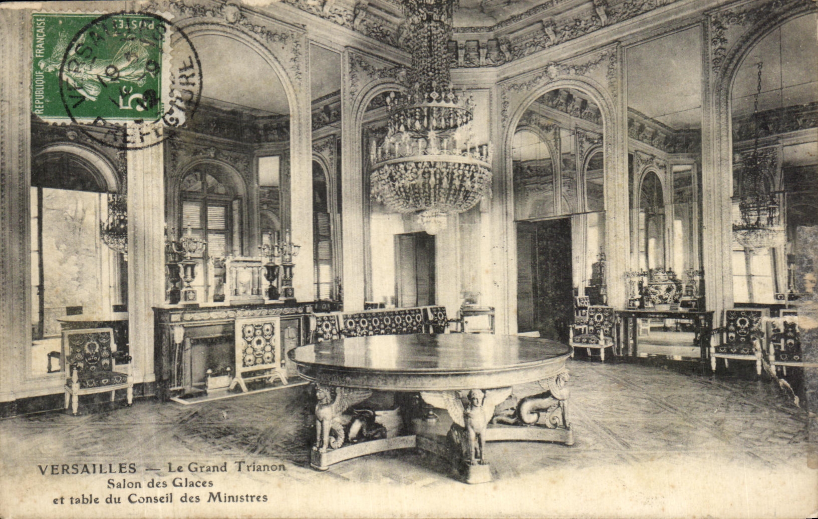 CPA Versailles Le Grand Trianon Salon des Glaces et table du Conseil des Ministres
