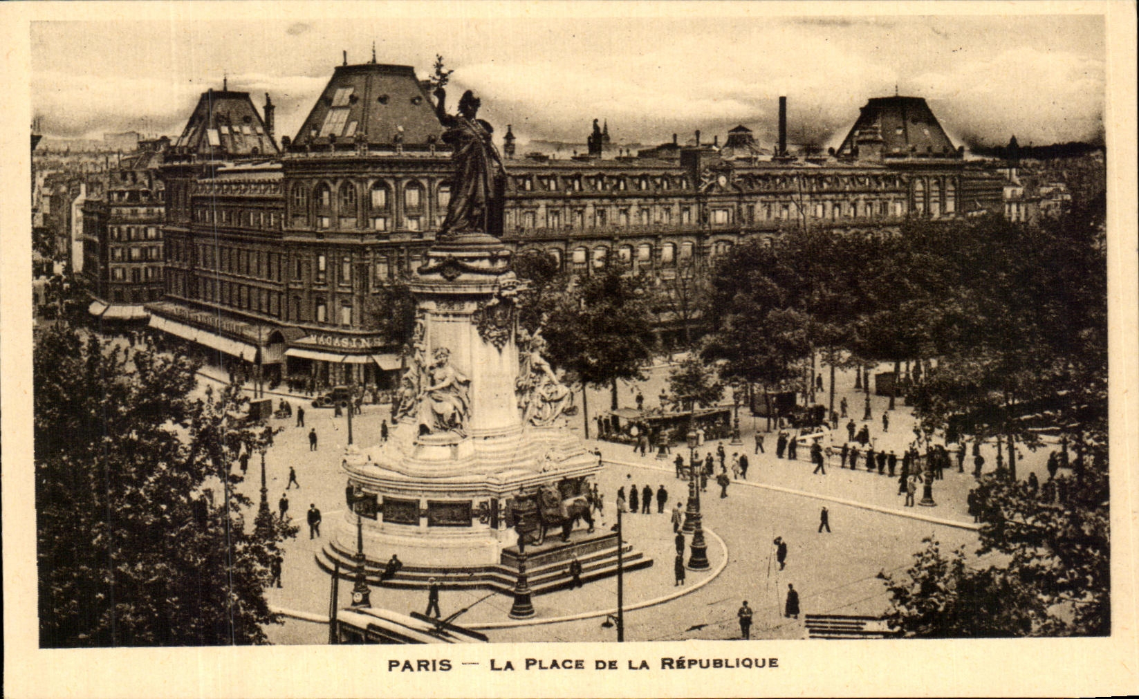 CPA Paris the Place Of the Republic
