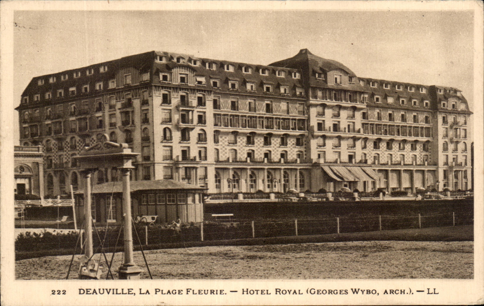 CPA Deauville La Plage Fleurie Hotel Royal