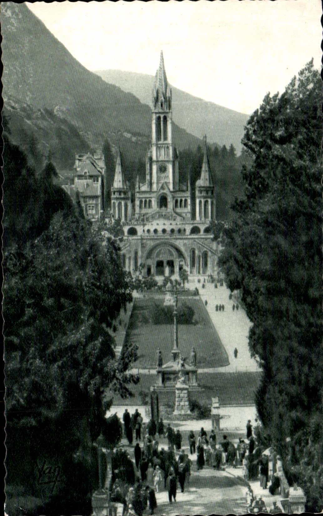 CPA Lourdes the Basilica And the Esplanade Of the Processions