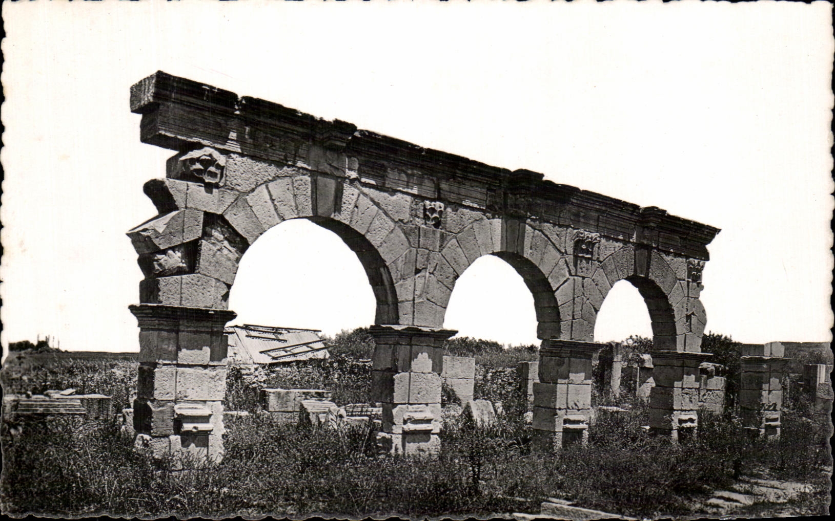 Portico de CPA Volubilis de una calle