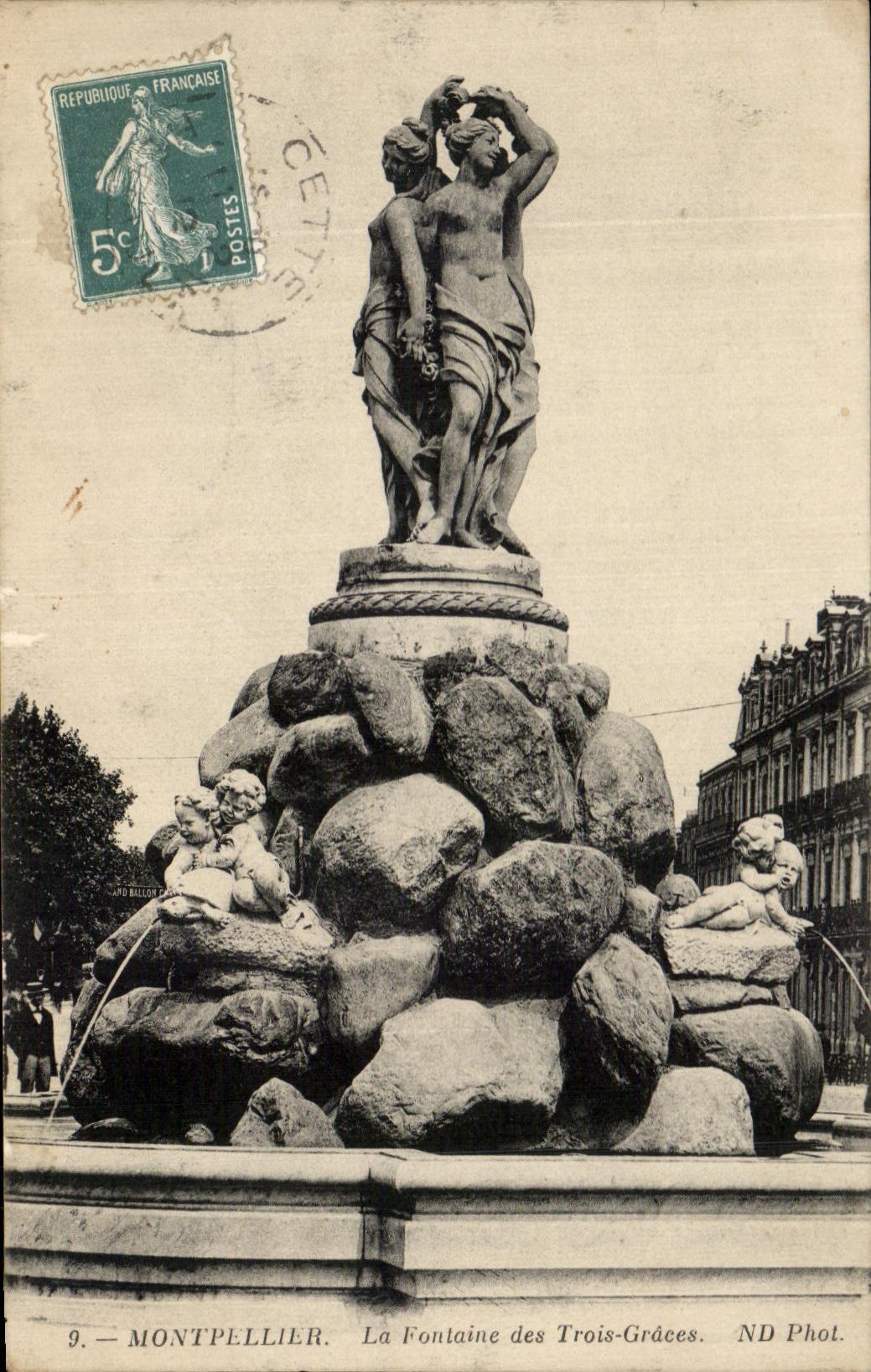 CPA Montpellier La Fontaine Des Trois Graces