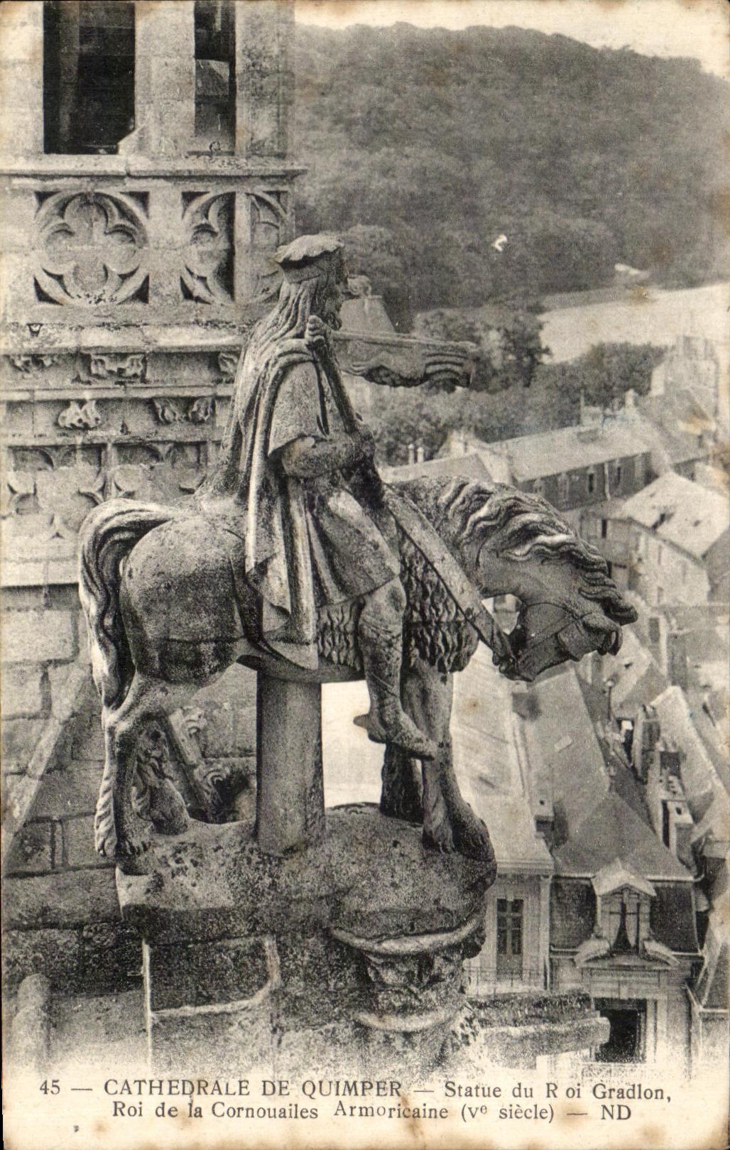 CPA Armorican Cathedral Of Quimper Statue Of Gradlon King Of Cornouailes Horse