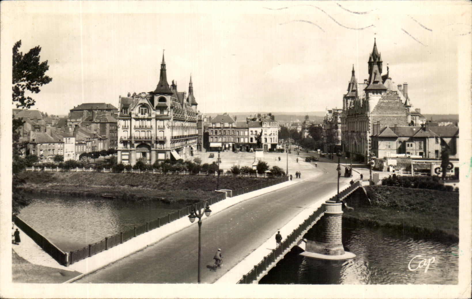 CPA Wall Bridge Of the Victoire And Place Of the town hall