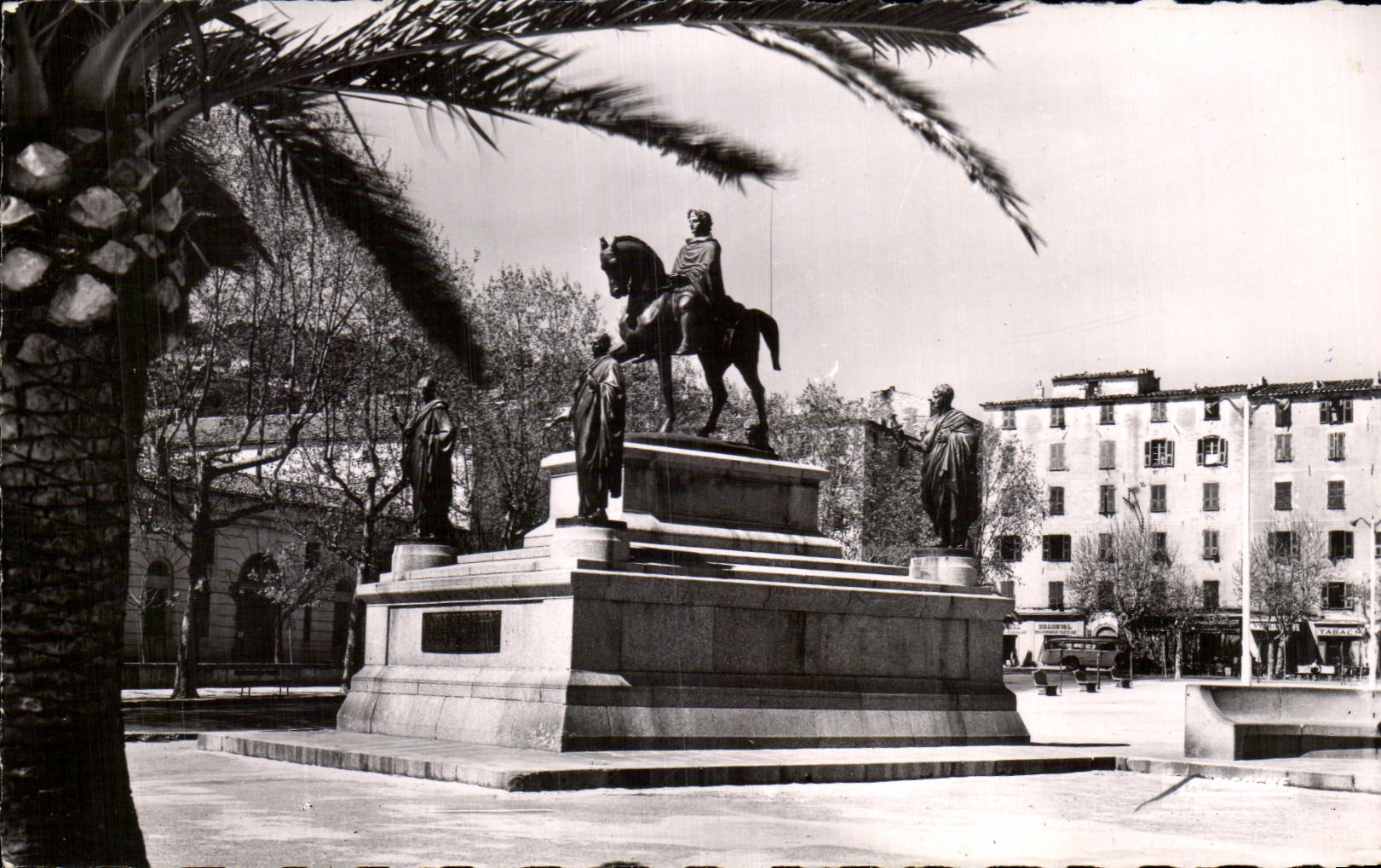 CPA Ajacio Statue Of hermanos de Napoleon 1r y sus cuatro