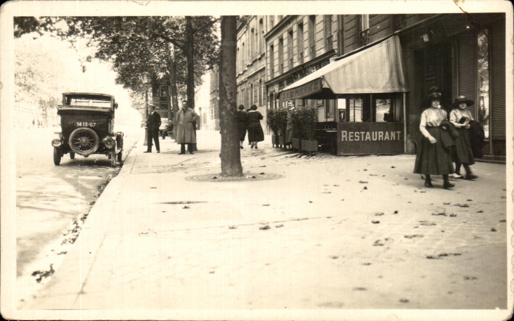 CARTE PHOTO Paris Maison Reffet Cafetier