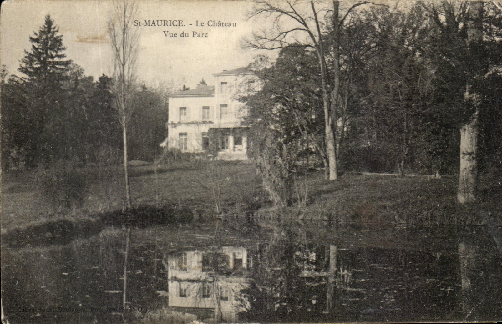 CPA St Maurice the Castle Seen Of the Park