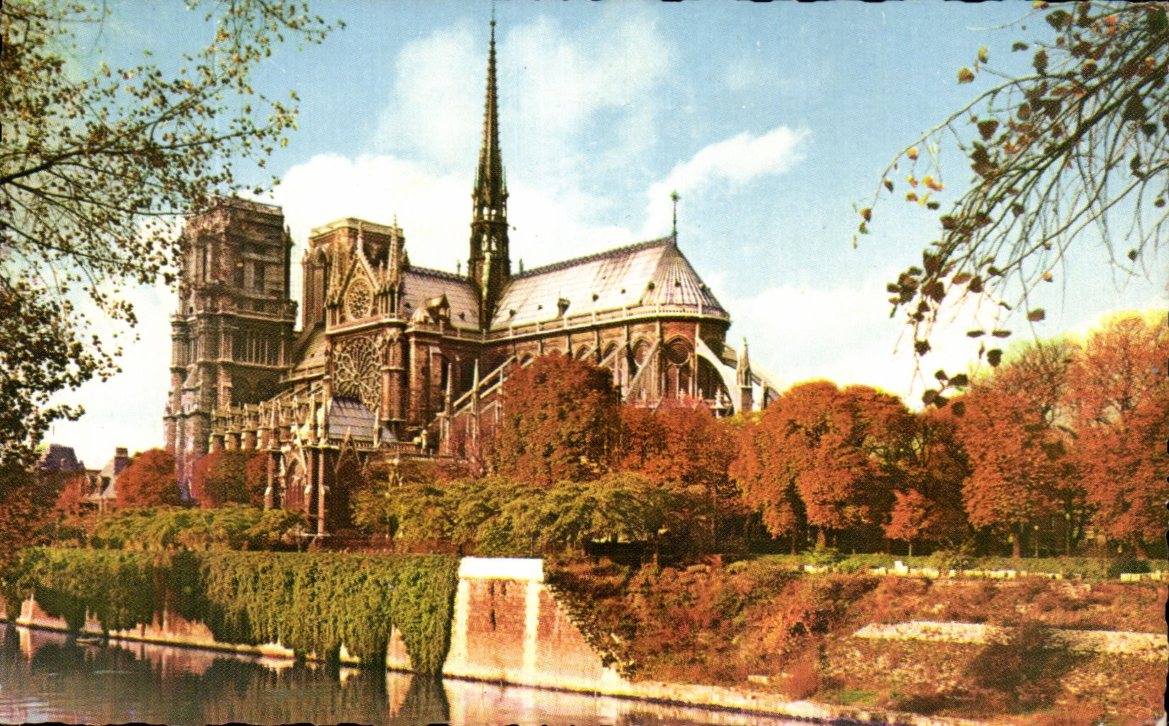 CPA Paris the Apse of the Nofre Cathedral Rams