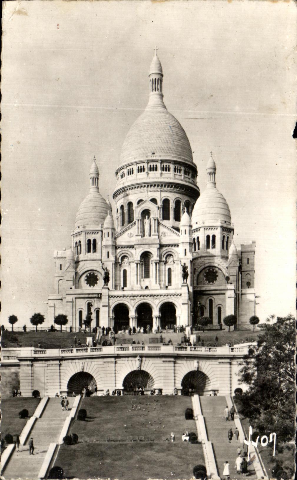 CPA Paris En Flanant Sacre Coeur Montmartre
