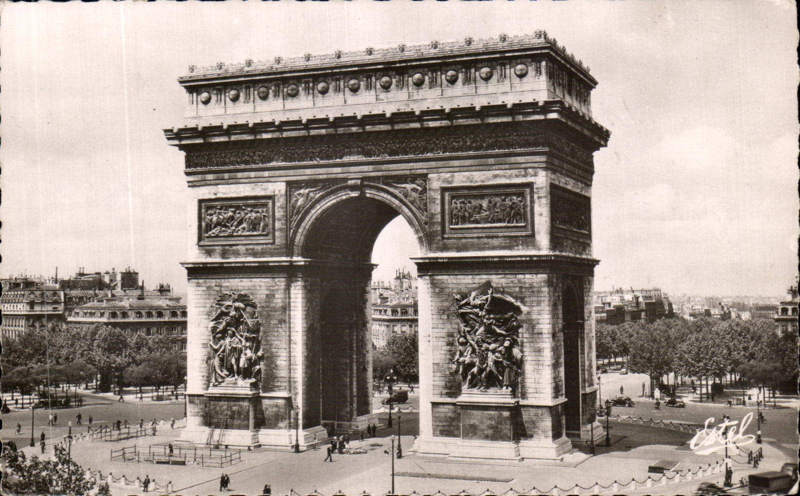 CPA Paris la Place de l'Efoile et l'Arc de Triomphe Place de l'Etoile and Arch of Triumph