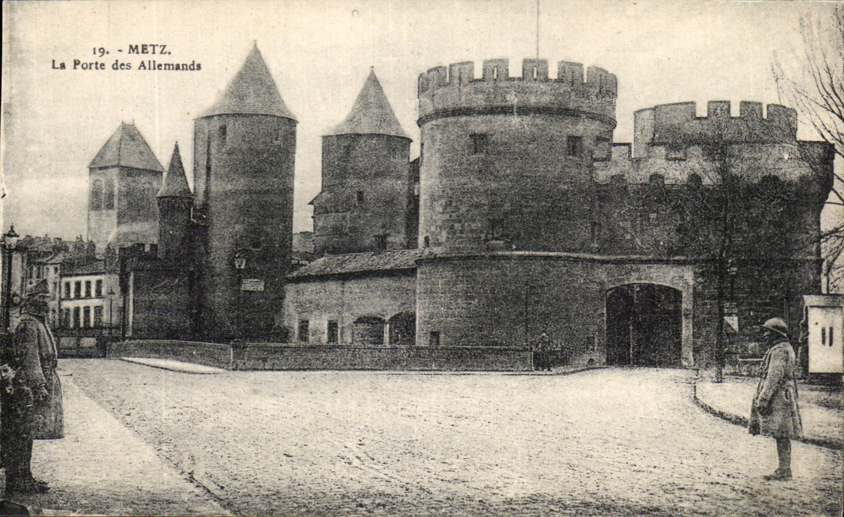 CPA Metz la puerta de los soldados de los alemanes