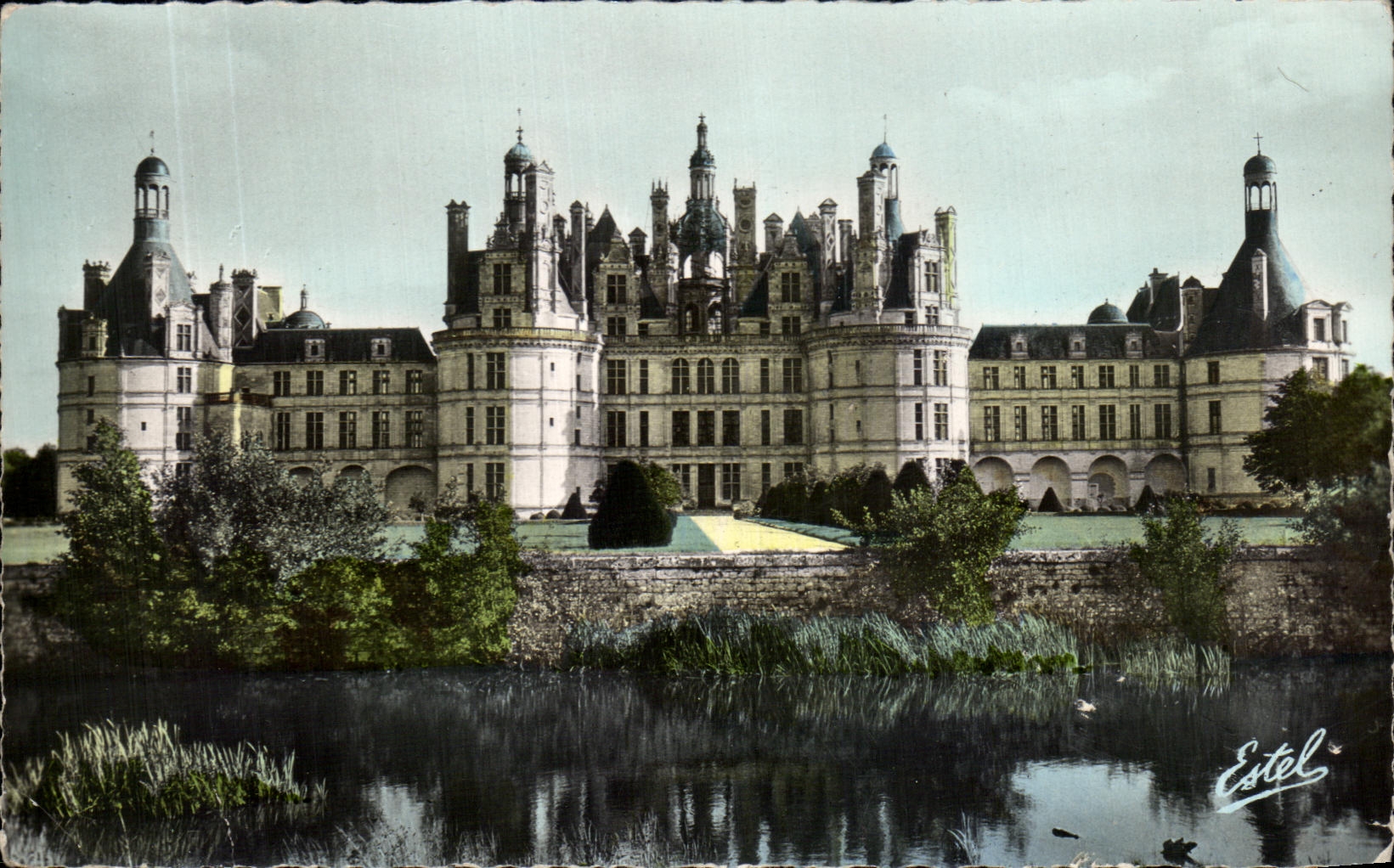 CPA Chateau De Chambord Facade Et Jardins Sur Le Cosson