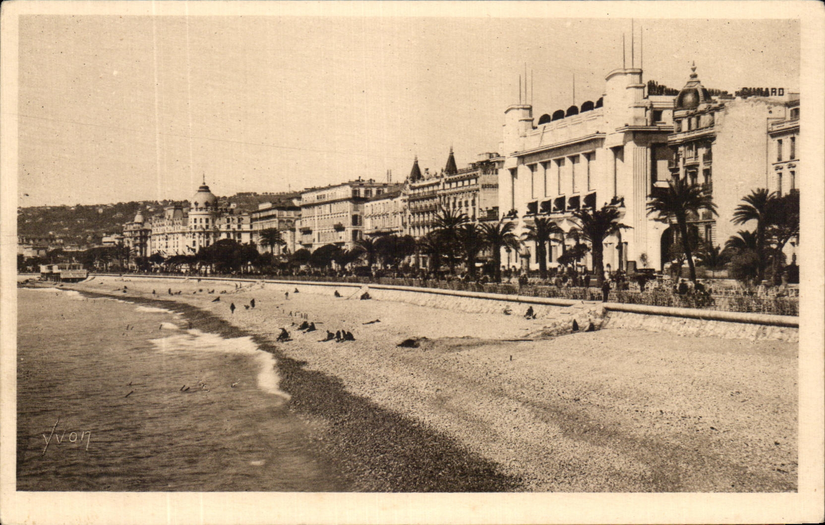 CPA La Douce France Cote D'Azur Nice Promenade Des Anglais Et Palais De La Mediterranee