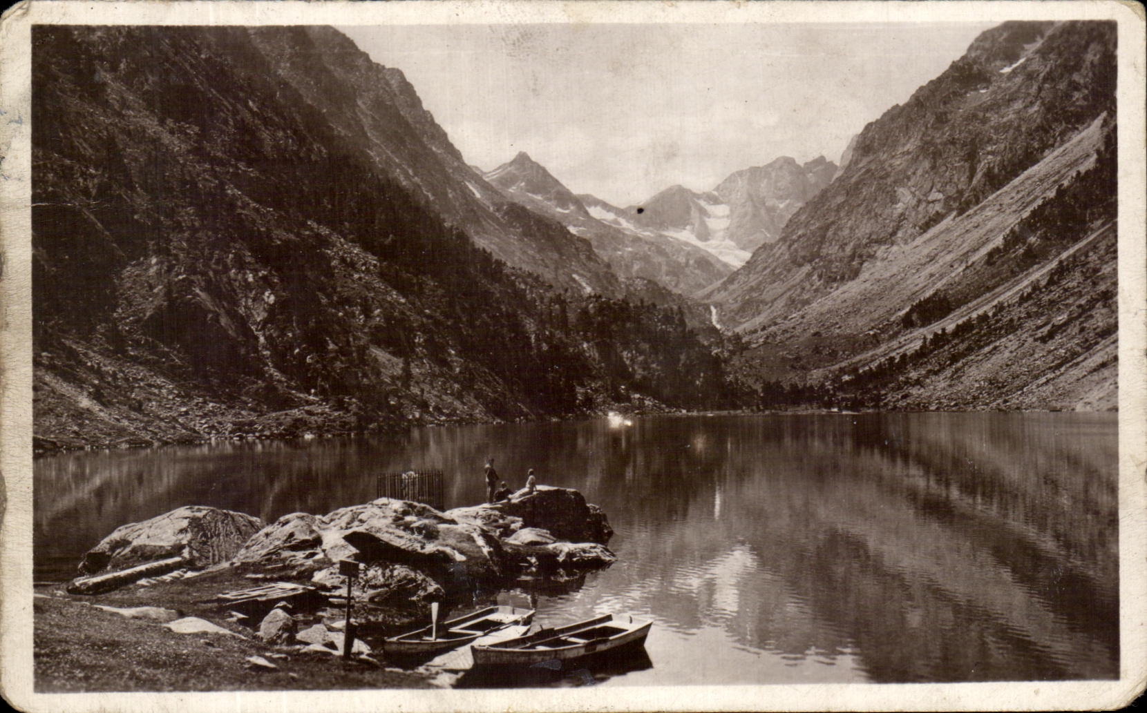 CPA Cauterets the Lake De Gaube And Vignemale