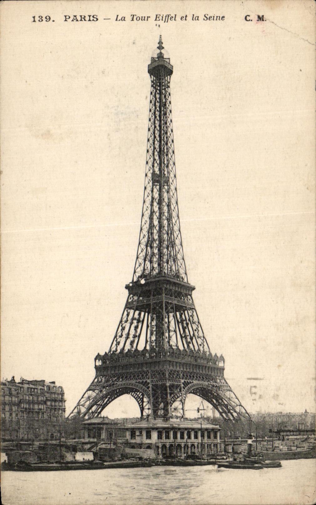 CPA Paris La Tour Eiffel et la Seine