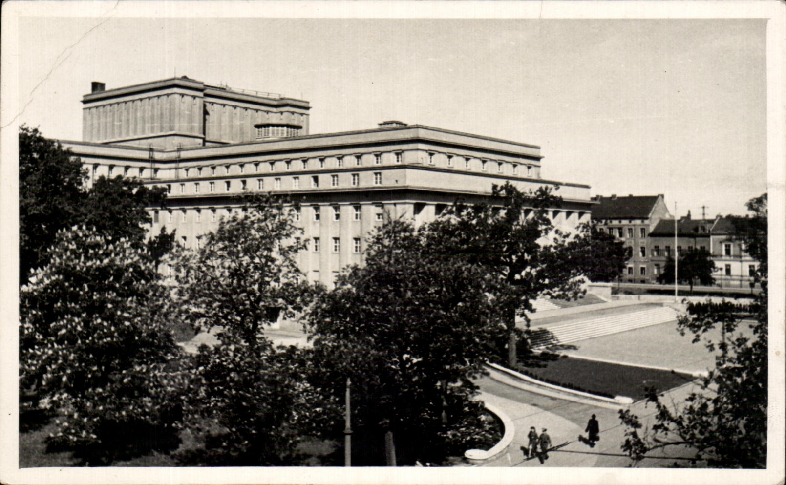 CPSM Batiment not locates