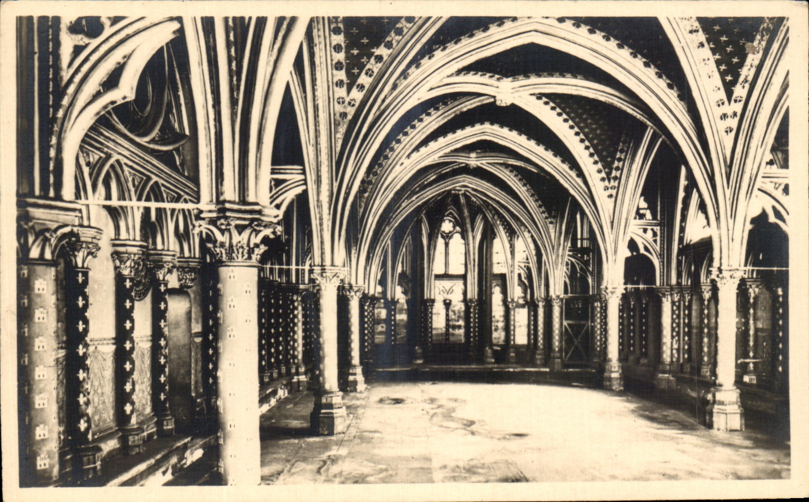 CPA Paris Sainte the Vault low Vault