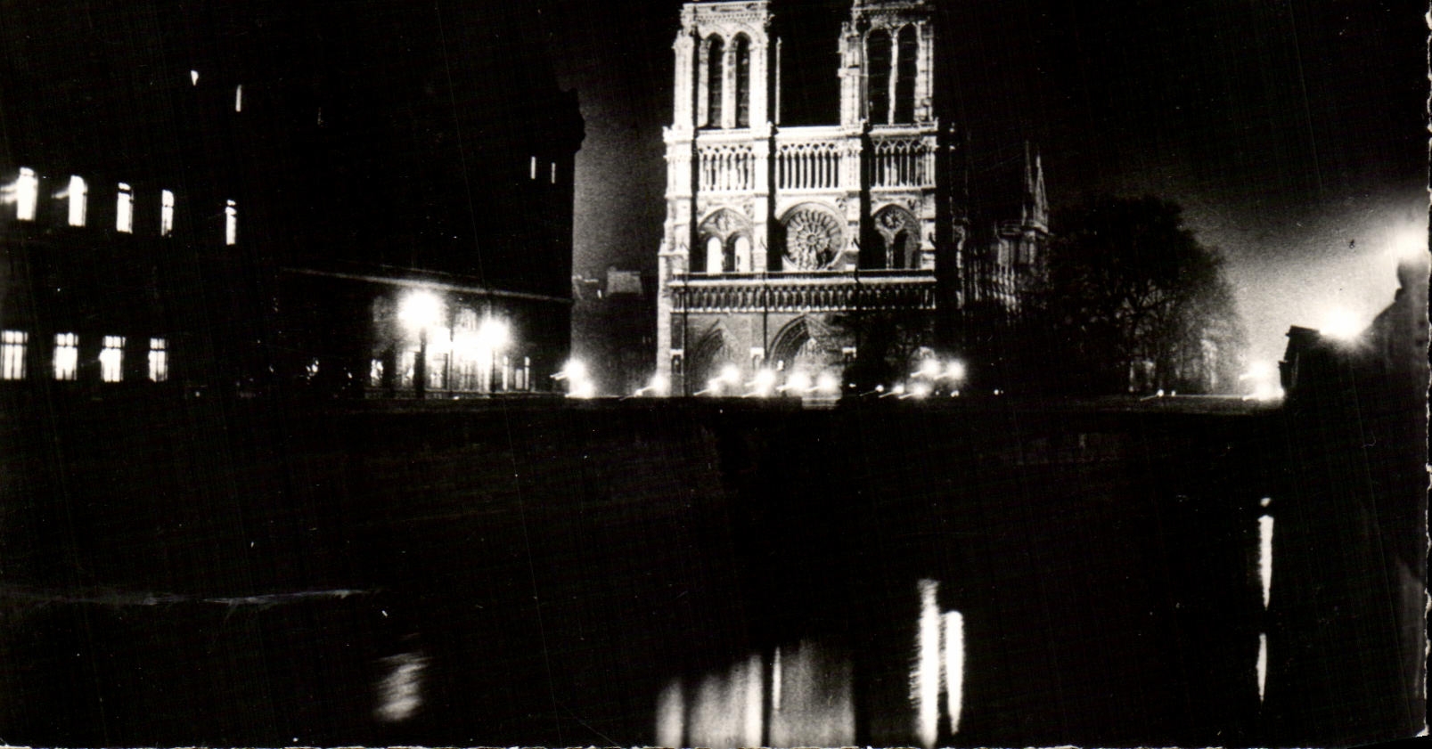 CPA Paris the Notre Dame Night