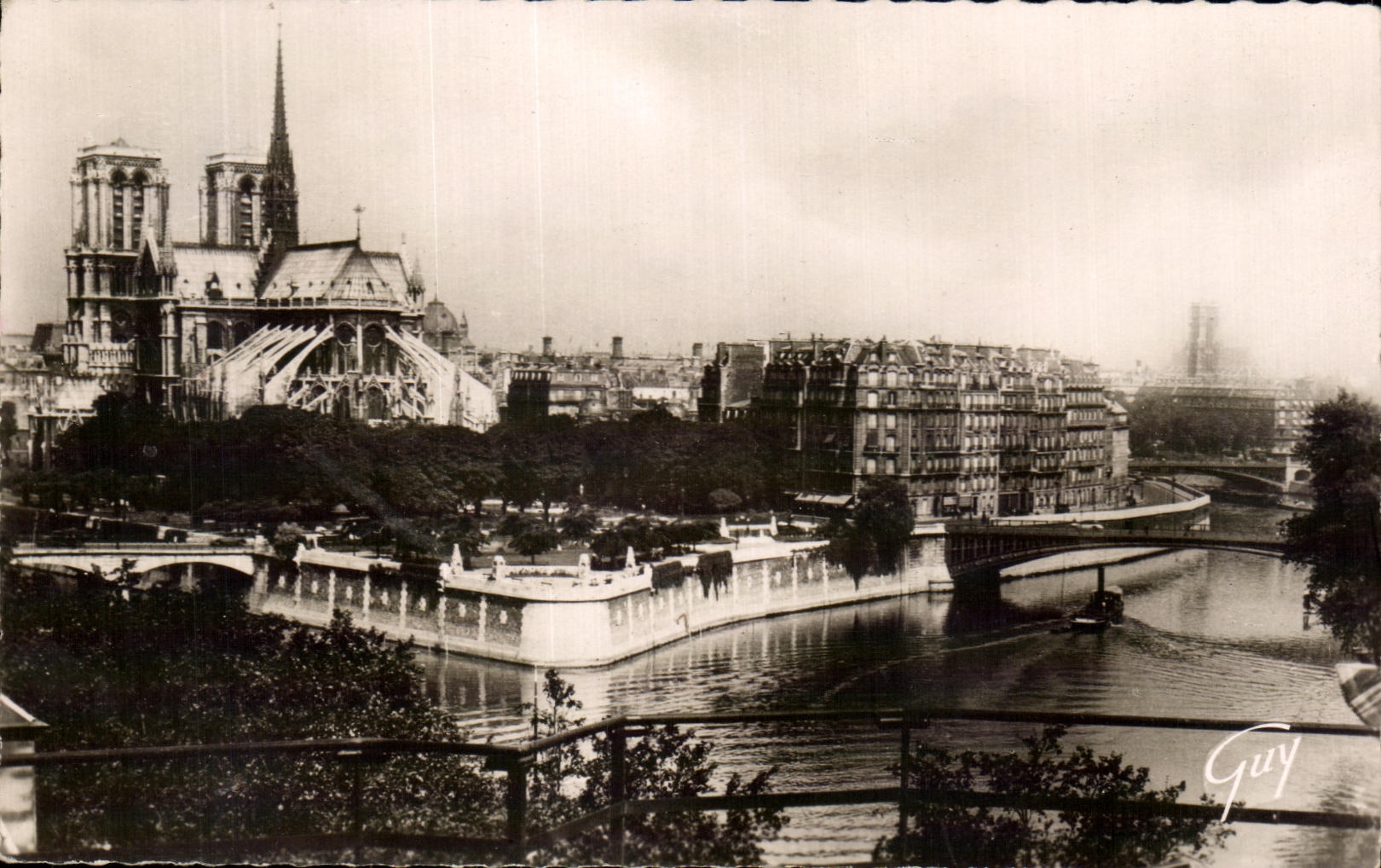 CPA Paris And Its Wonders the Island of the ISCED Seen of Notre Dame upstream