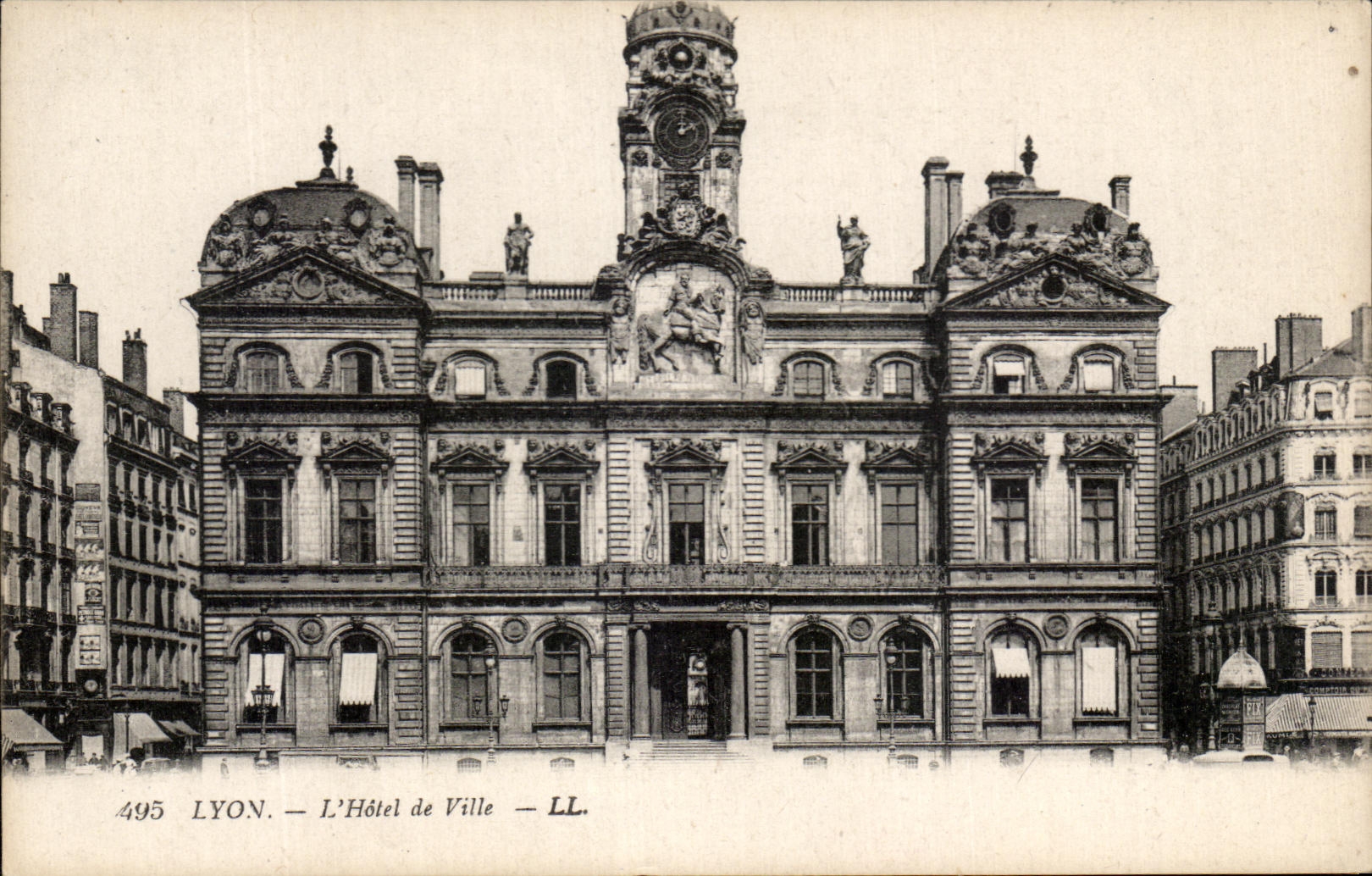 CPA Lyon the Town hall