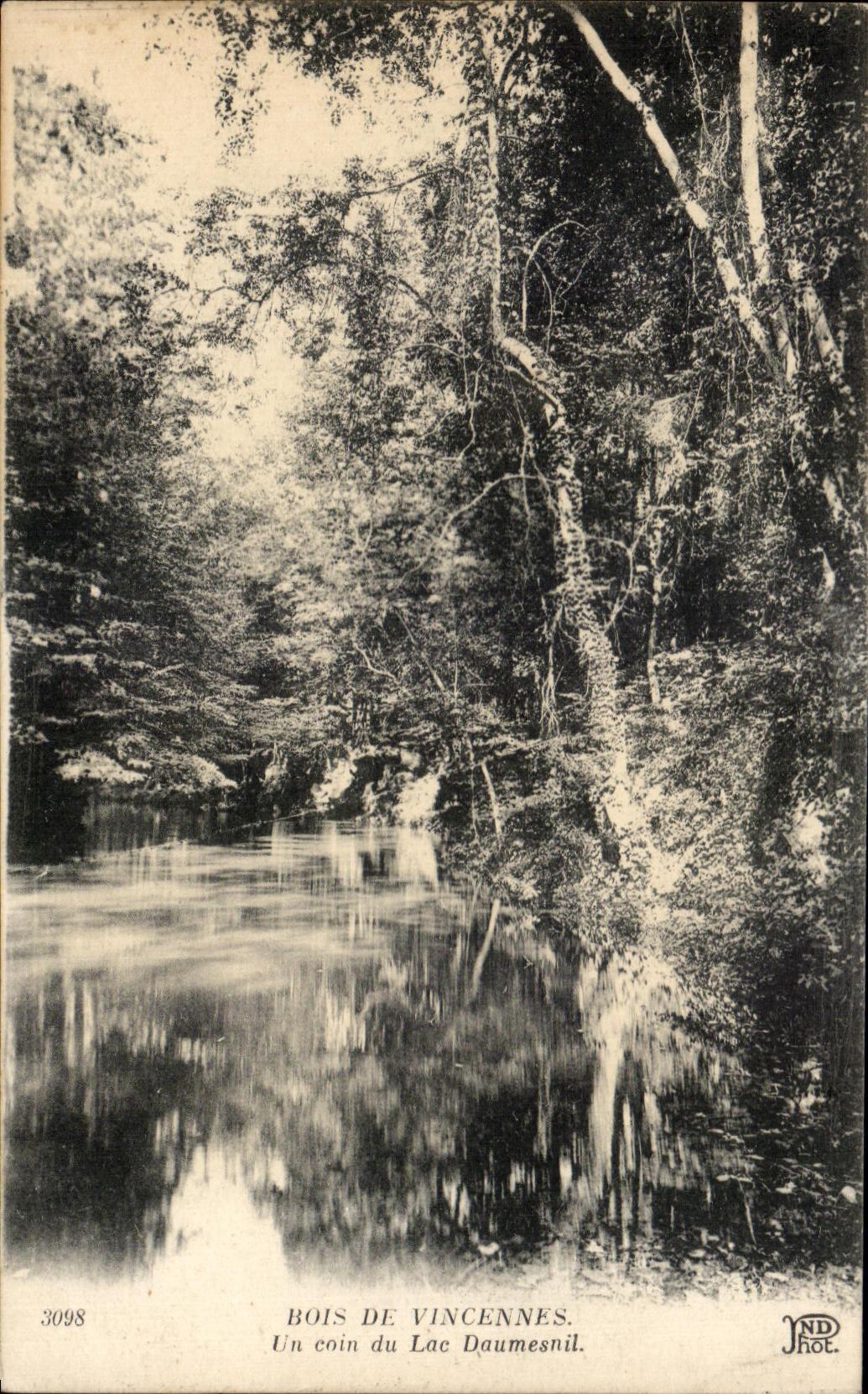 CPA Bois De Vincennes a Corner of the Lake Daumesnil