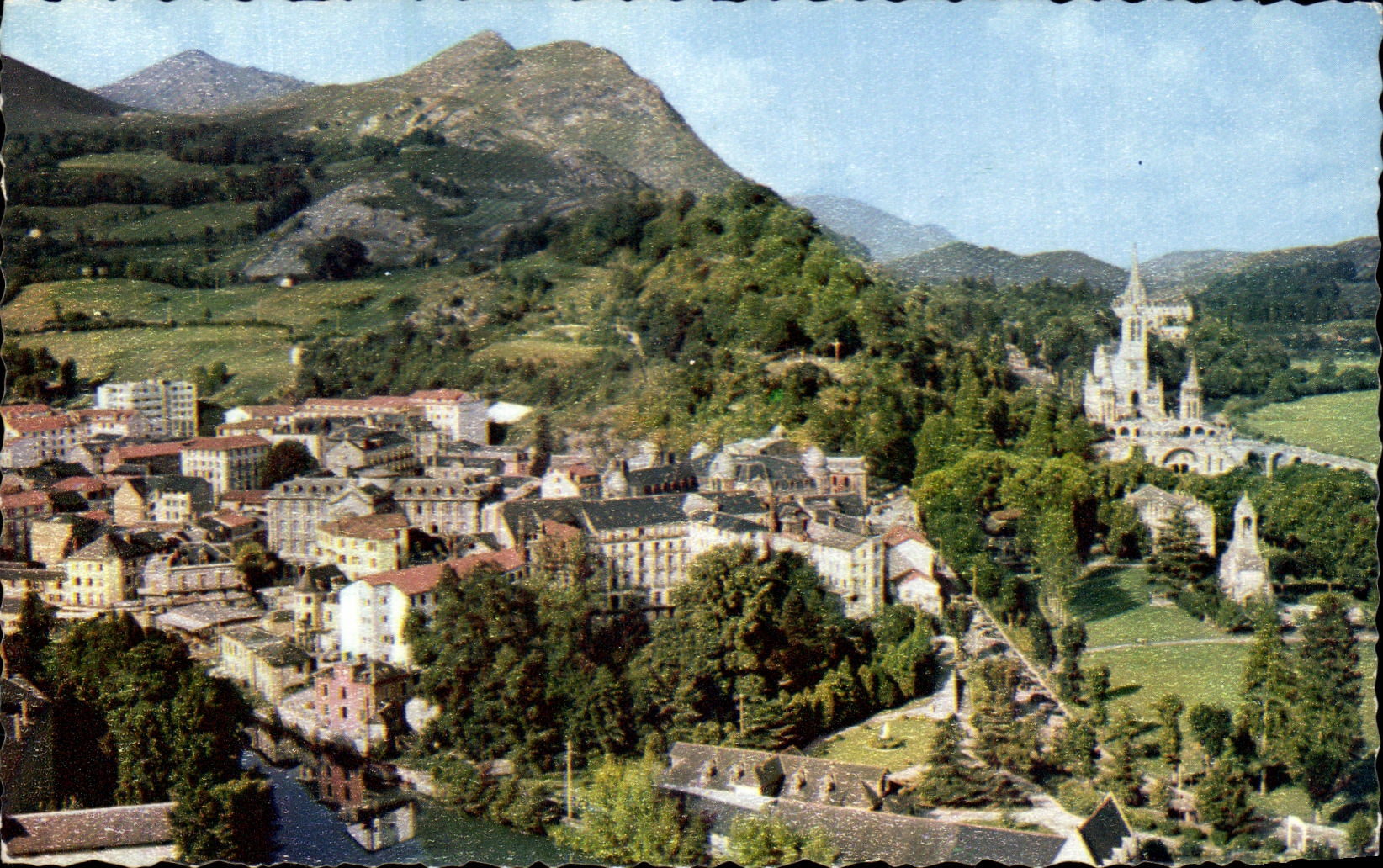 CPA Lourdes the Basilica View