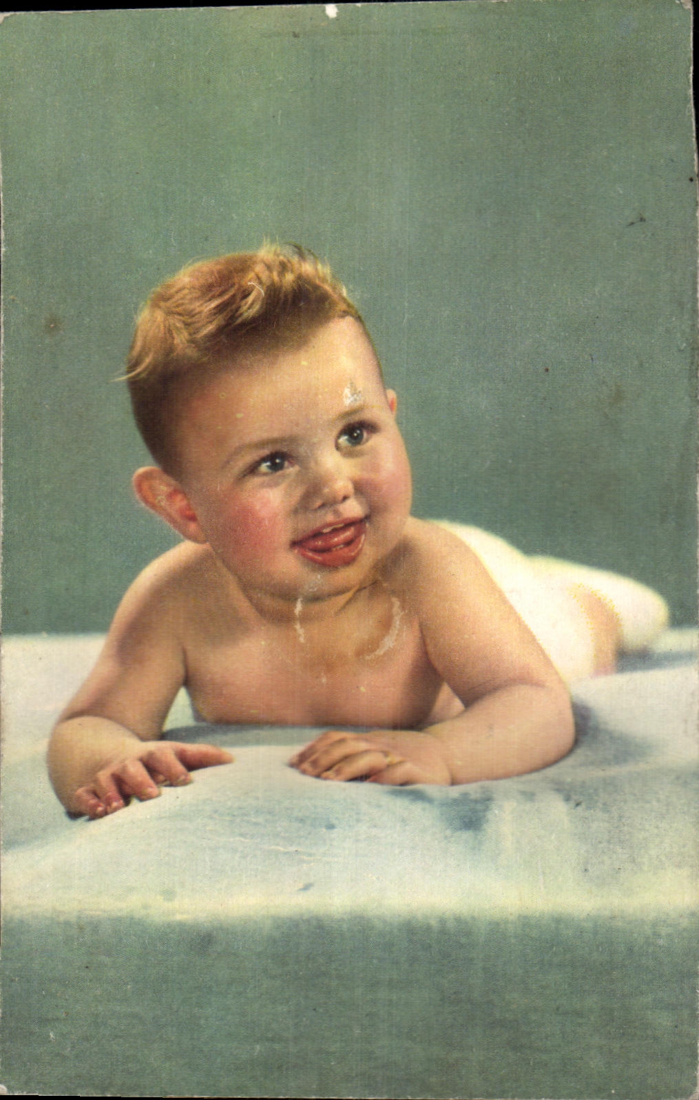 Nino MODERNO de la TARJETA (la carta tiene bramidos)