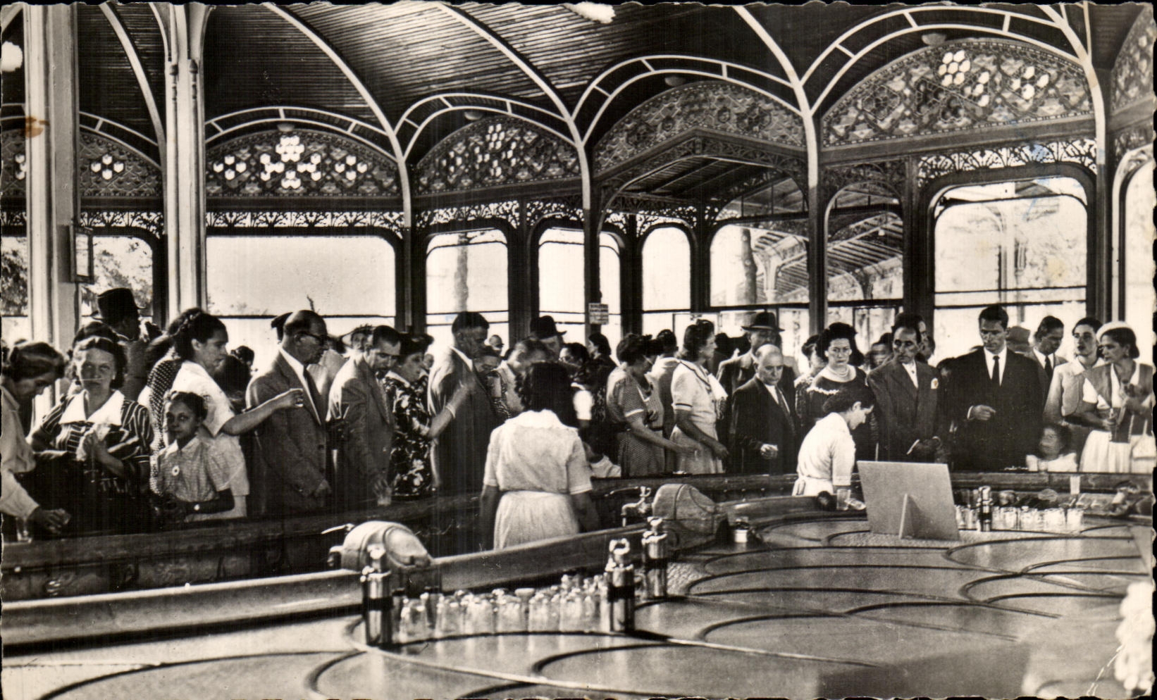 CPA Vichy La Source Chomel