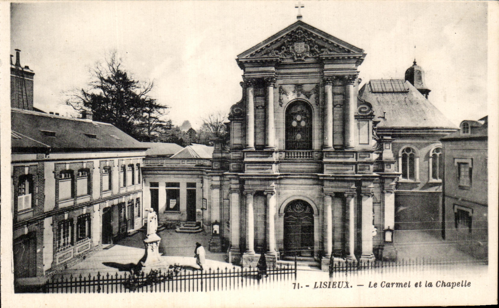 CPA Lisieux Carmel y la camara acorazada