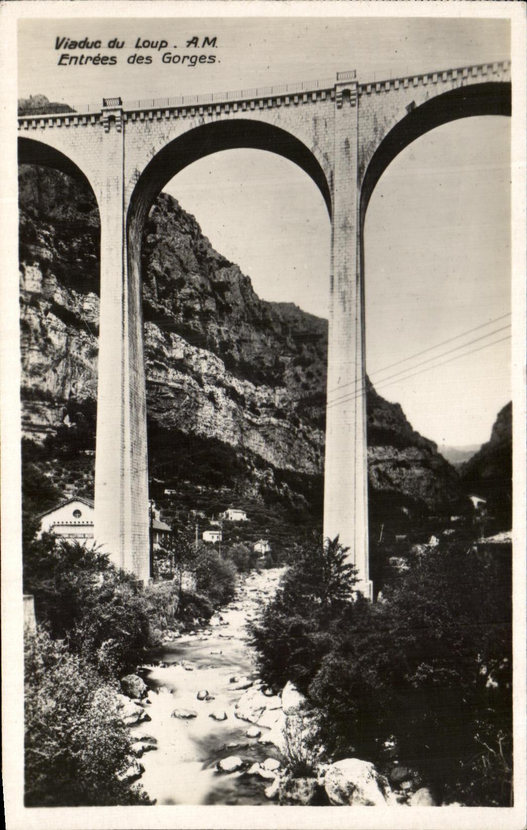 El viaducto de CPA del lobo entro de las caidas