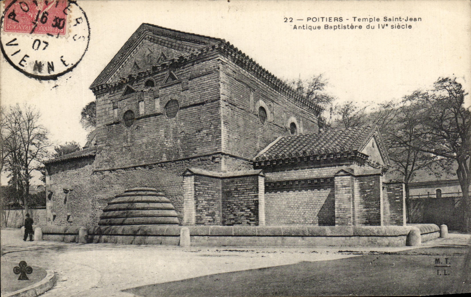 CPA Poitiers Ancient Temple Saint Jean baptistry