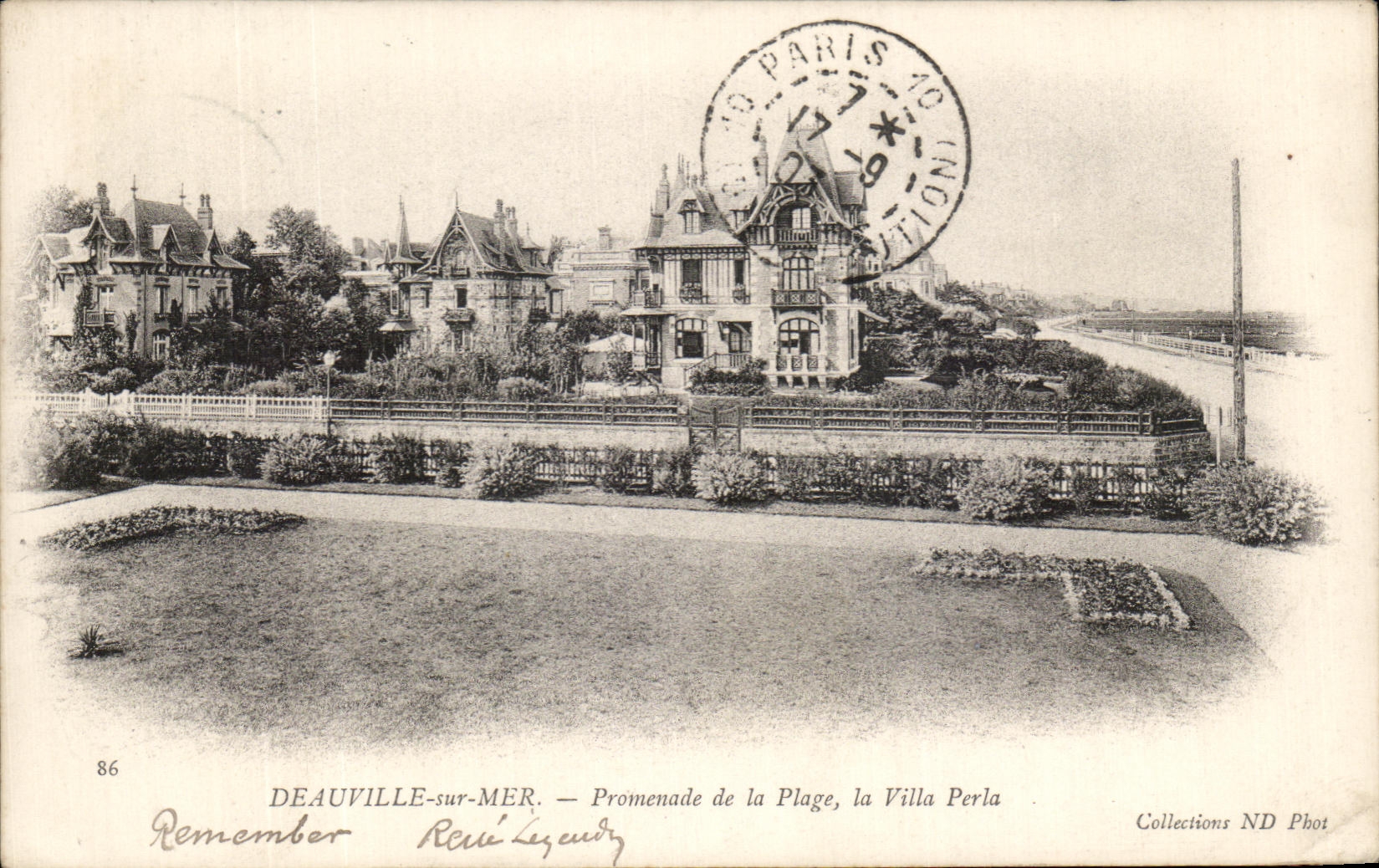 CPA Deauville On Sea Walk of the Beach the Dalfus Villa