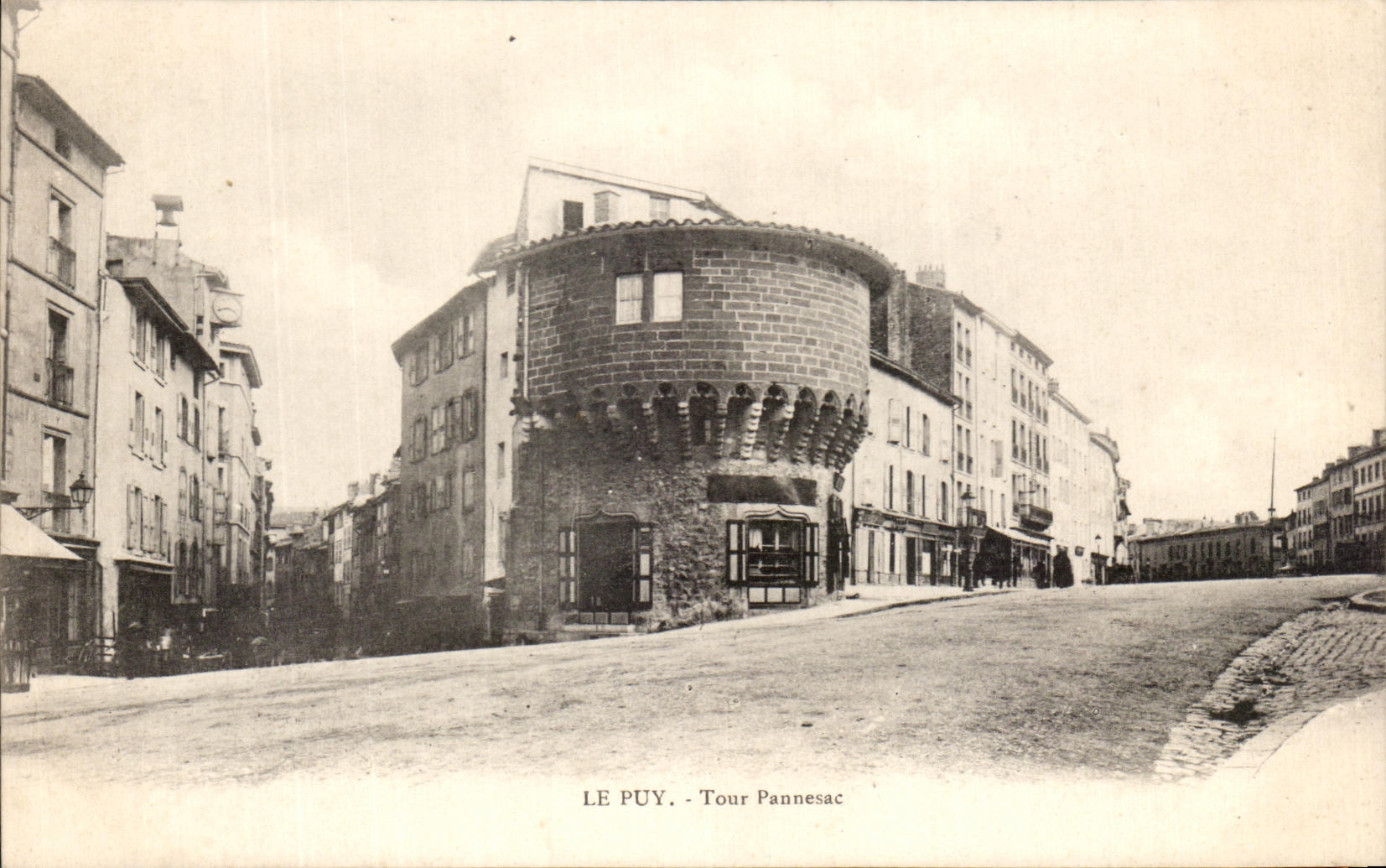 CPA Le Puy Tour Pannesac