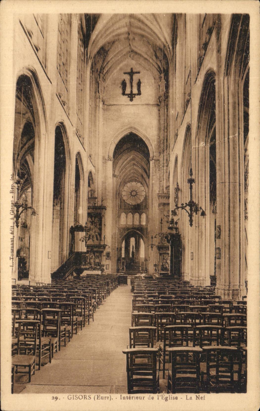 CPA Gisors Interieur de l'eglise La nef