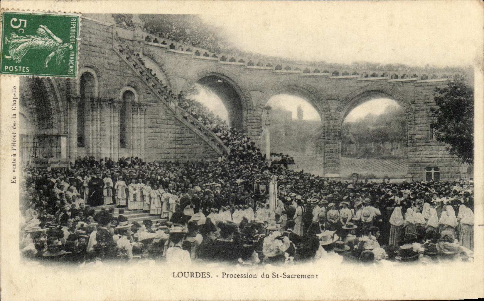 CPA Lourdes Procession of St Sacrament