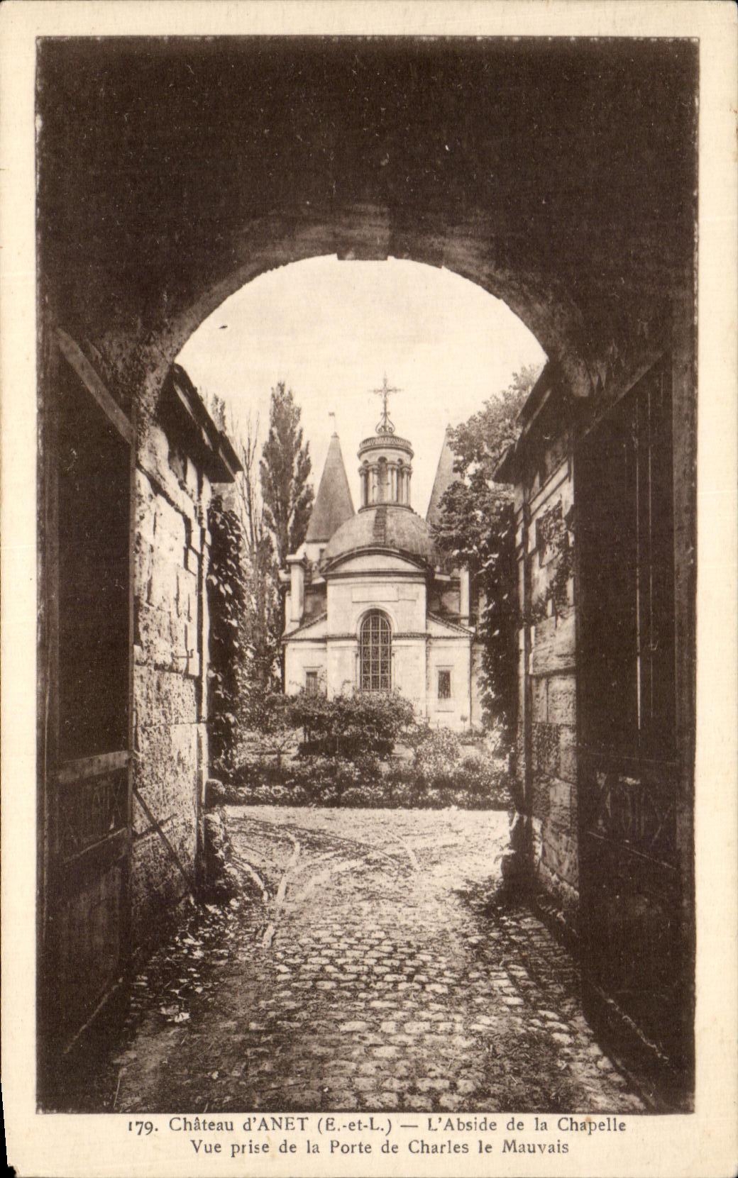 Castillo de CPA de Anet el Apse de la camara acorazada vista de la puerta de Charles el main