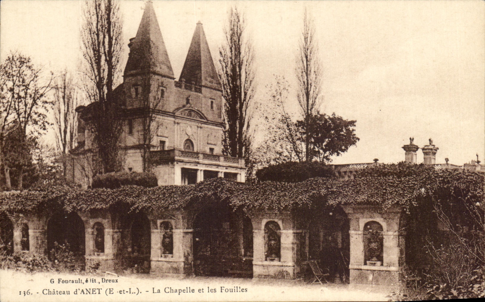 Castillo de CPA del La Chapelle de Anet y de las excavaciones