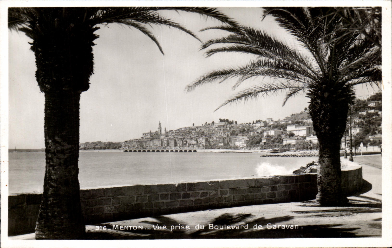 CPA Menton Seen from of the Boulevard of Garavan