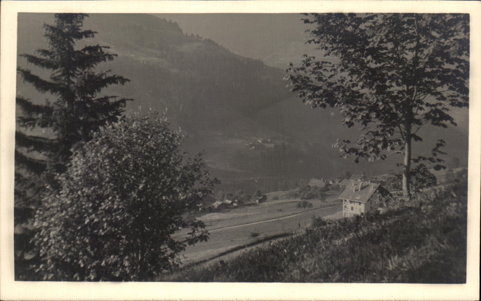 Real photo House in the mountains