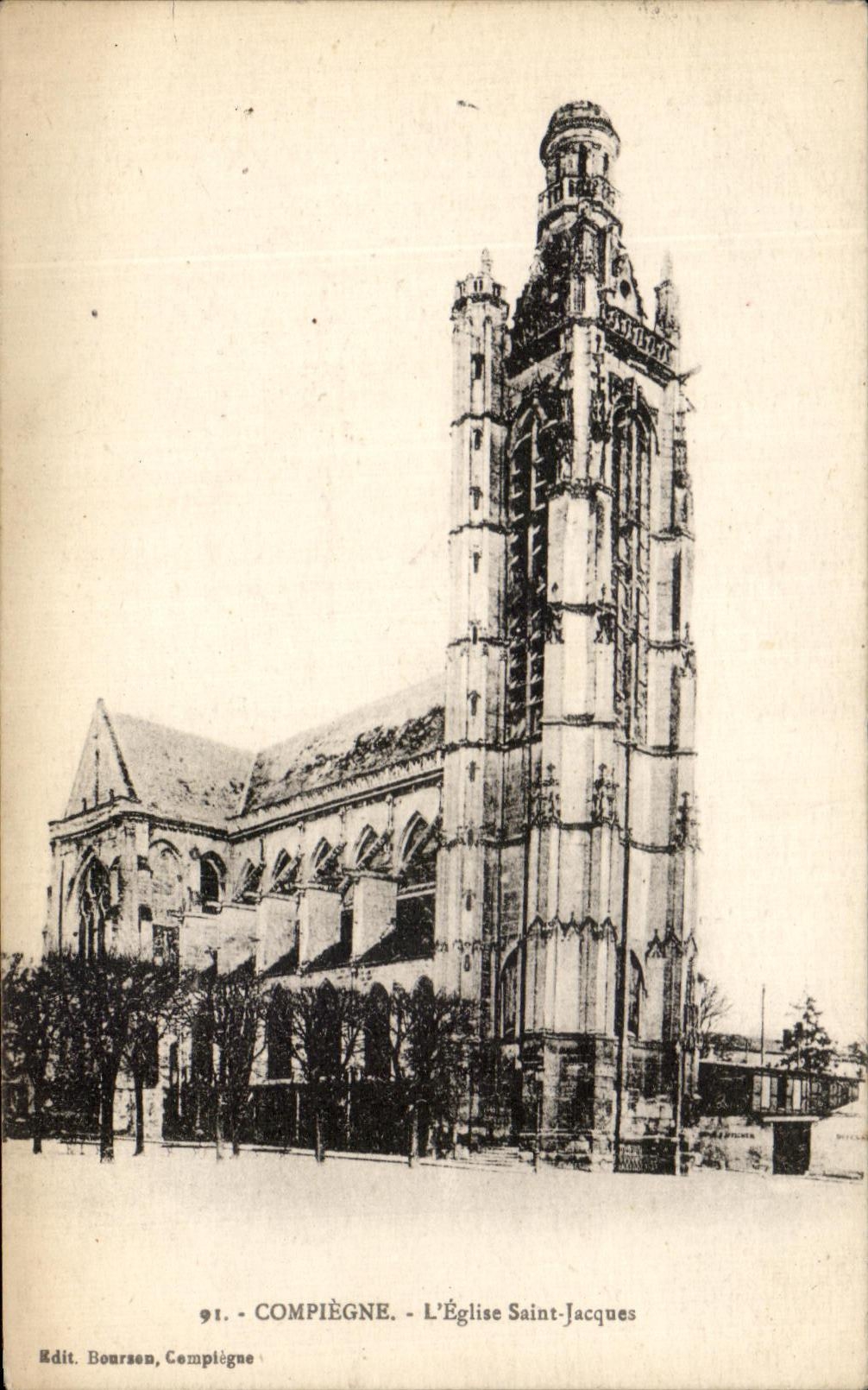 CPA Compiegne el santo Jacques de la iglesia
