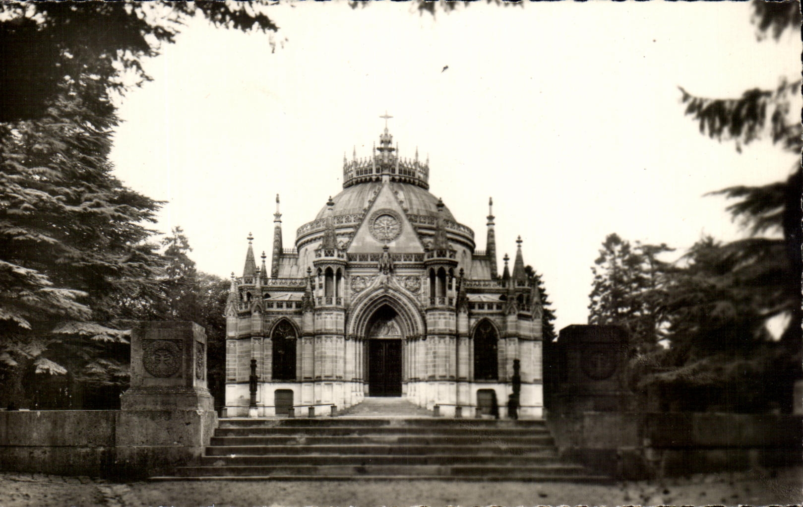 Entierro Of de St Louis de la camara acorazada de CPA Dreux la familia D Orieans