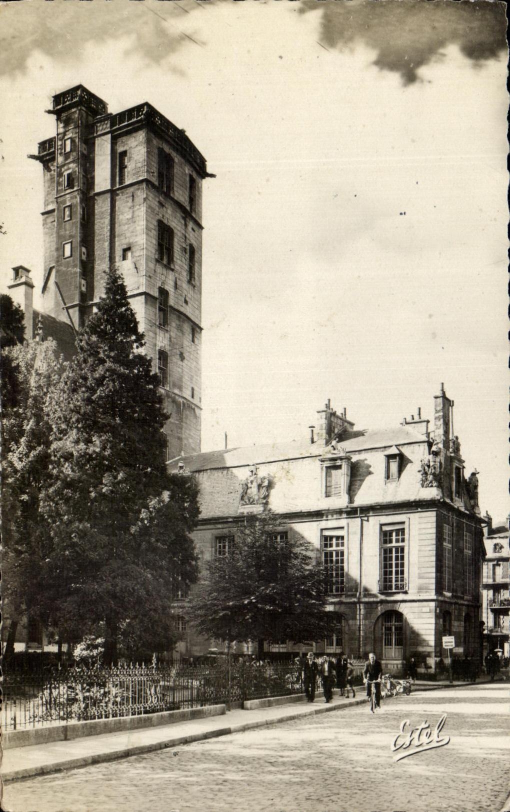 CPA Dijon Palate Of the Dukes Of Burgundy the Tower Of the Terrace