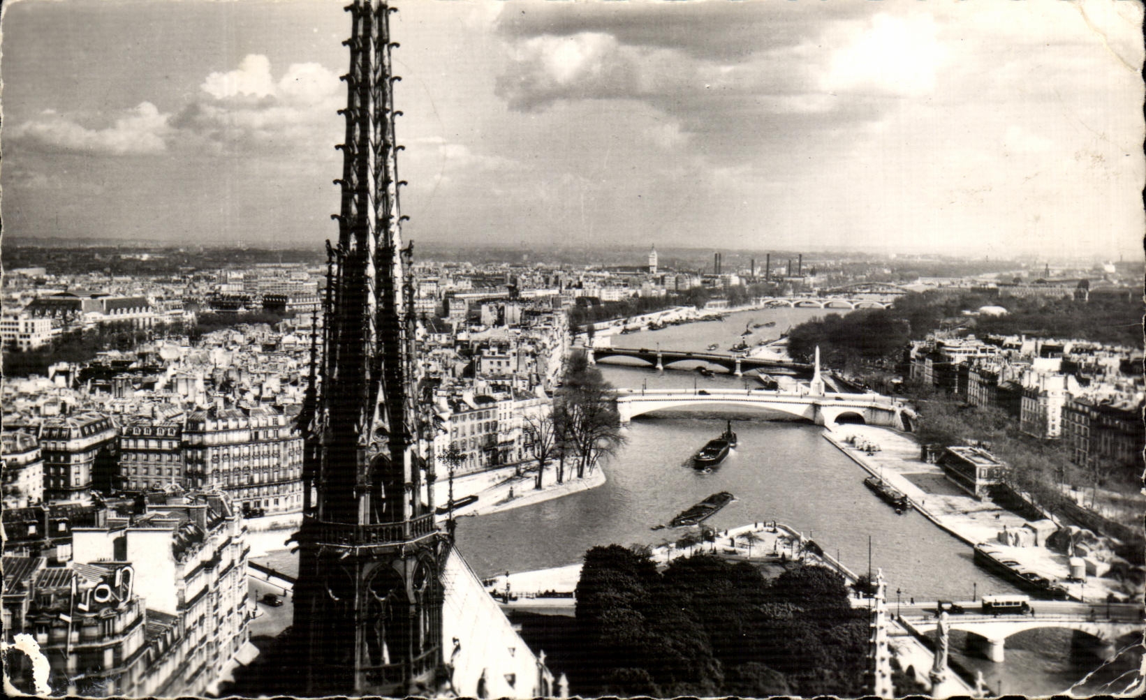 CPA Paris Panoramic View of Our Lady