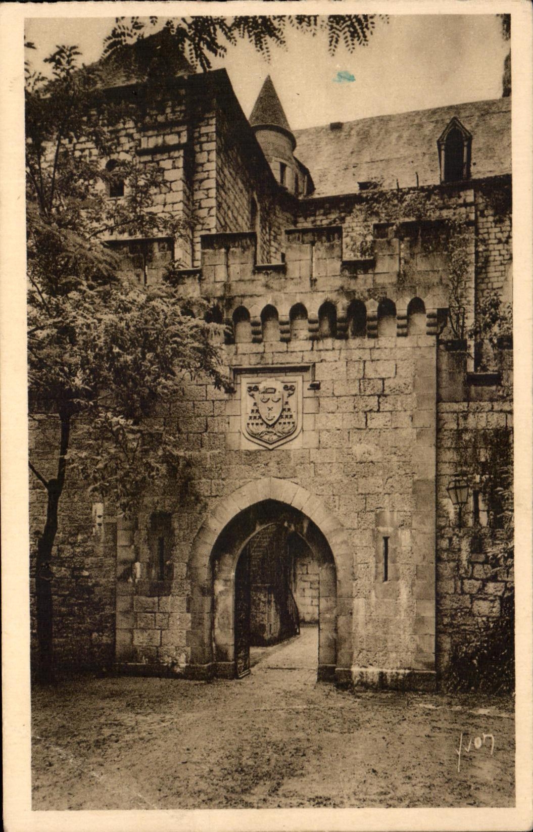 CPA La Douce France Rocamadour Sortie Des Sanctuaires Conduisant Au Chemin De Croix