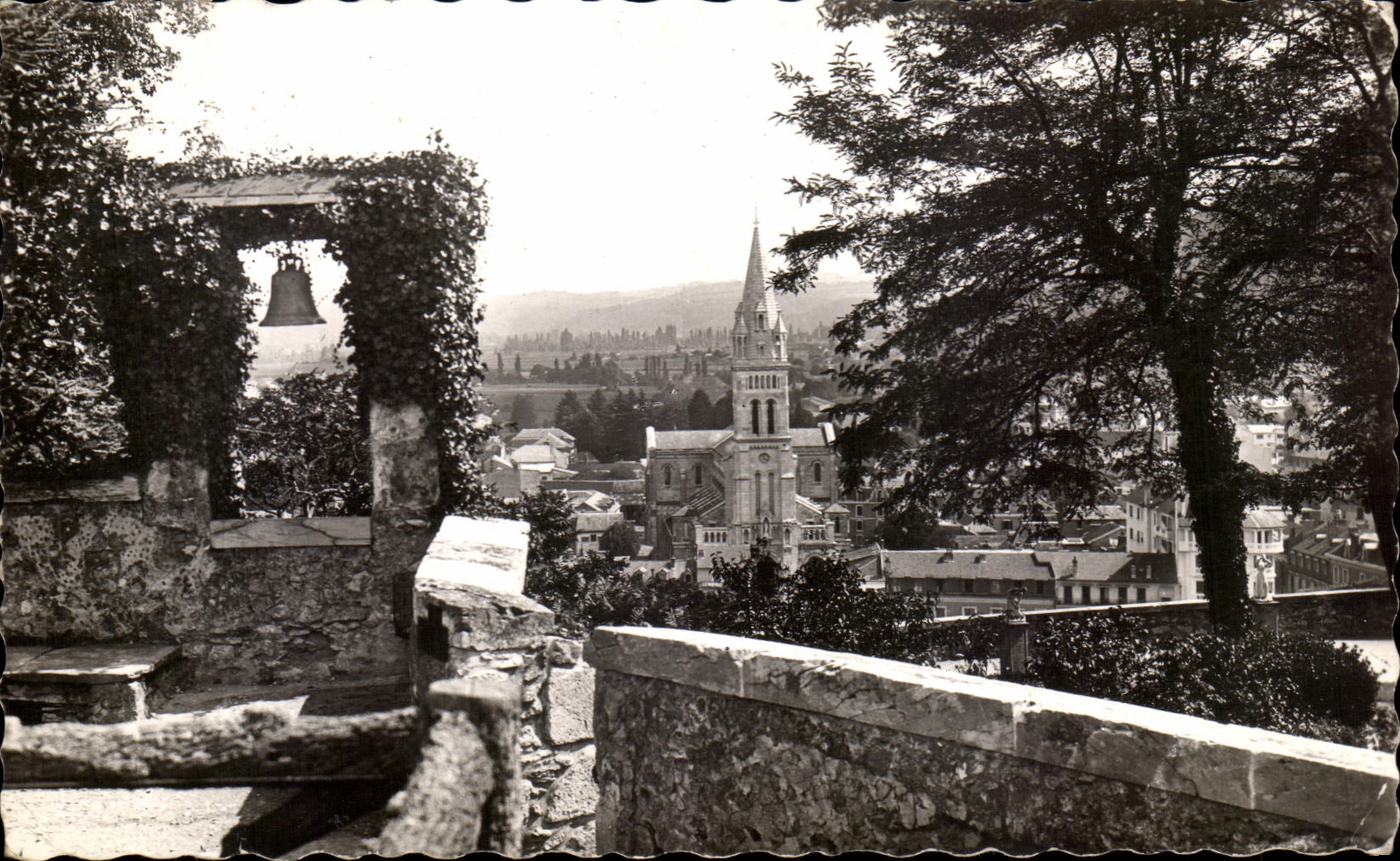 CPA Lourdes Seen from Of the Castle Fort