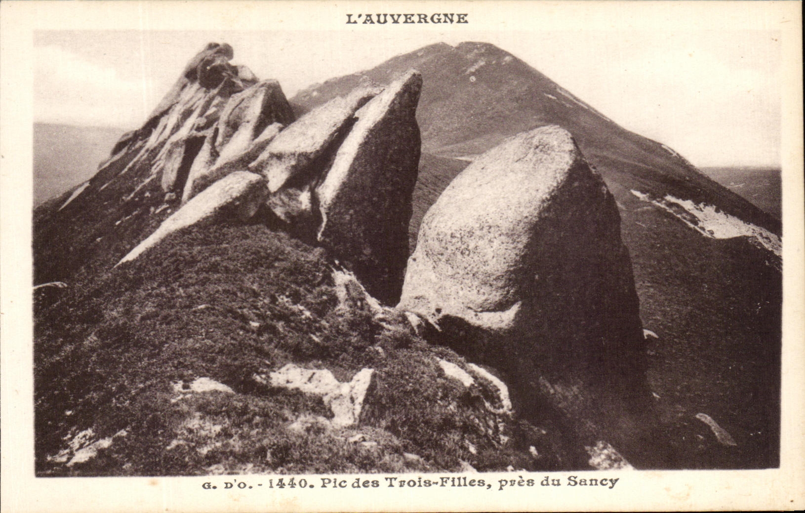 CPA Auvergne Peak of the Three Girls close to Sancy